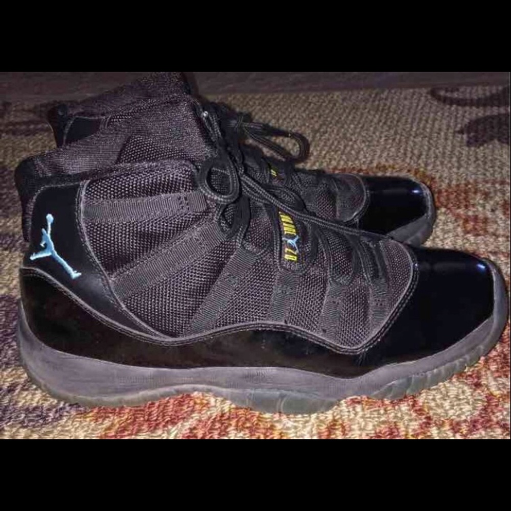 Jordan retro 11 Size 7 no soles or box
